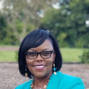 Meet your Posher, Teisha